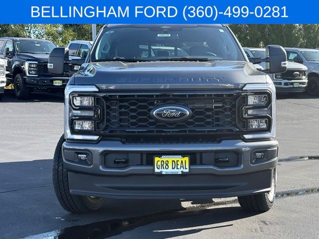 2026 Ford F-250 XLT photo 2