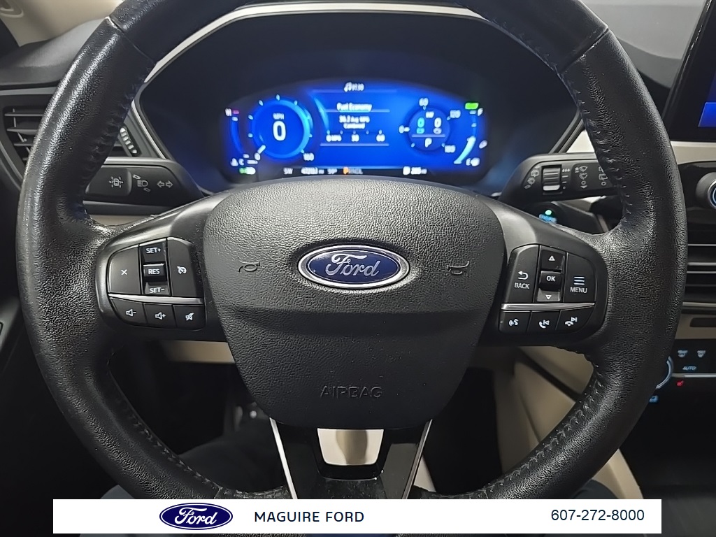 2020 Ford Escape SE Sport Hybrid photo 18