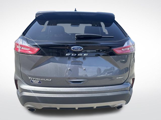 2024 Ford Edge Titanium photo 4