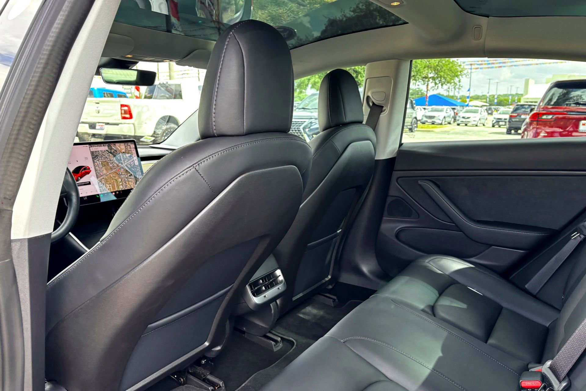 2018 Tesla Model 3 Long Range photo 21