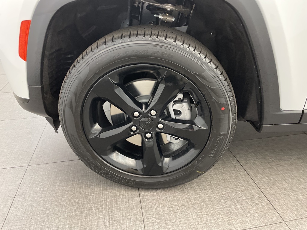 2025 Jeep Grand Cherokee Limited photo 6