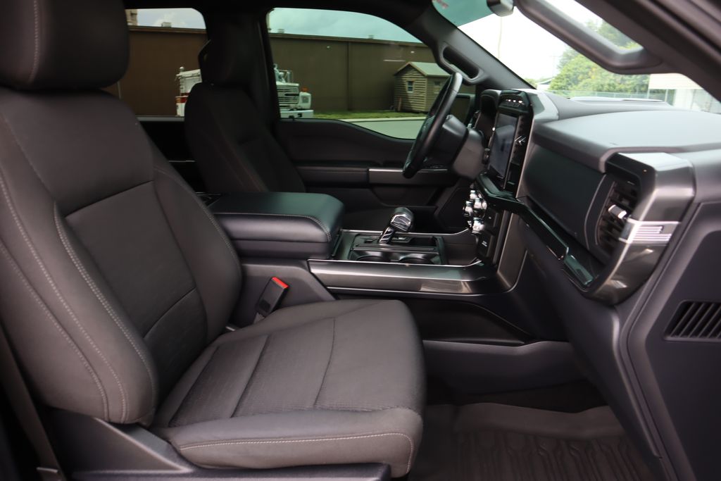 2022 Ford F-150 XLT photo 27