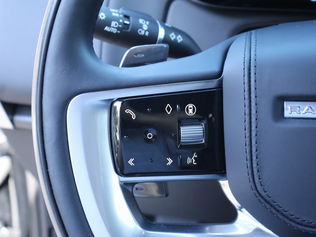 2025 Land Rover Range Rover SE photo 25