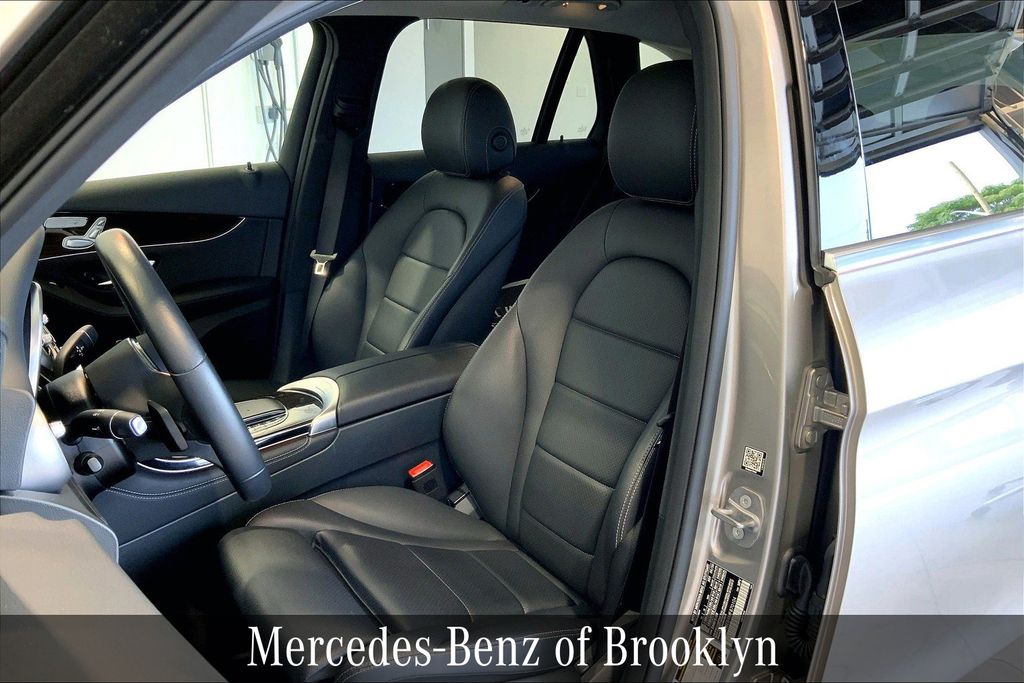 2021 Mercedes Benz GLC 300 4MATIC photo 7