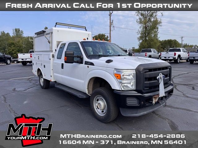 2015 Ford F-350 photo 2