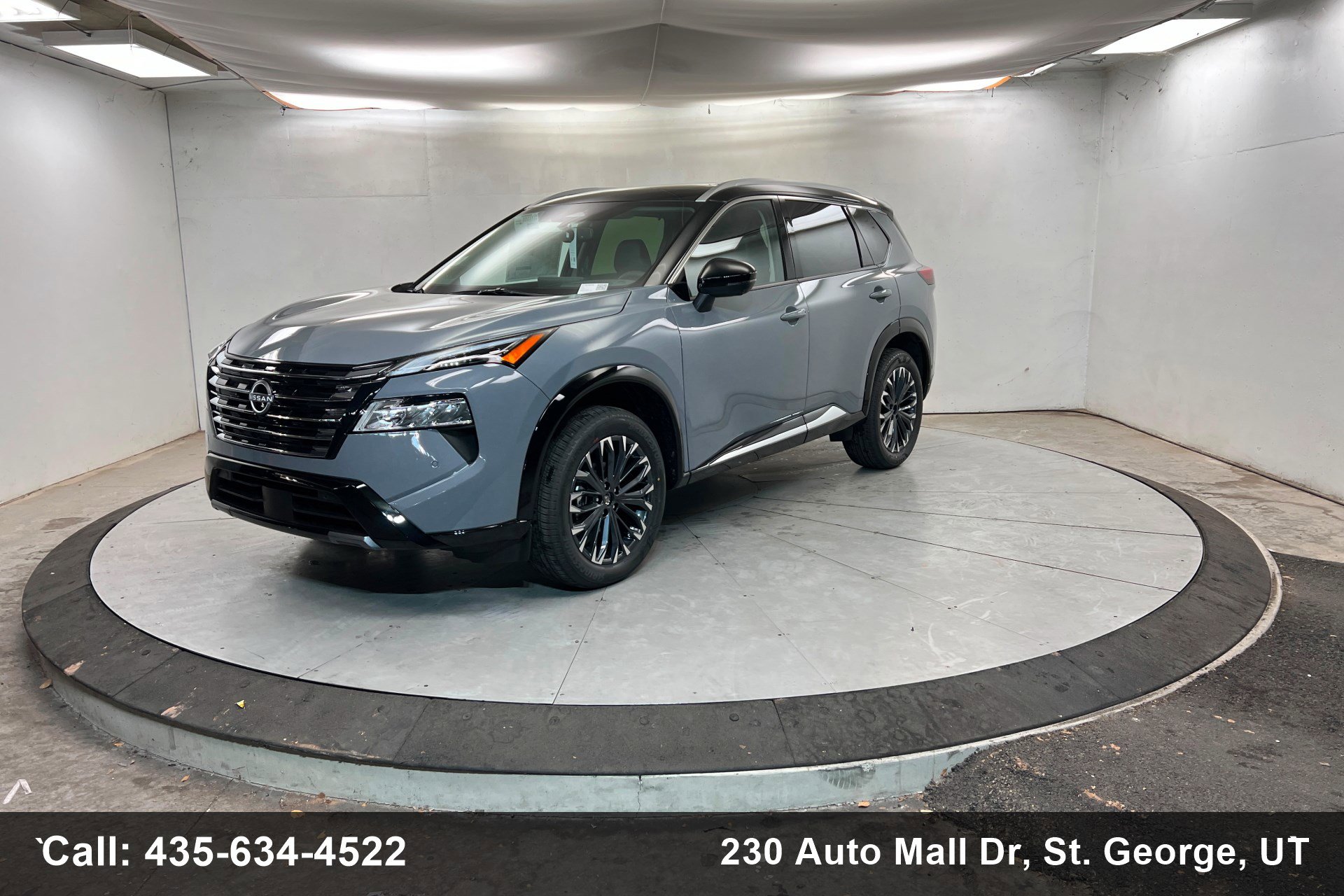 2026 Nissan Rogue Platinum's photo