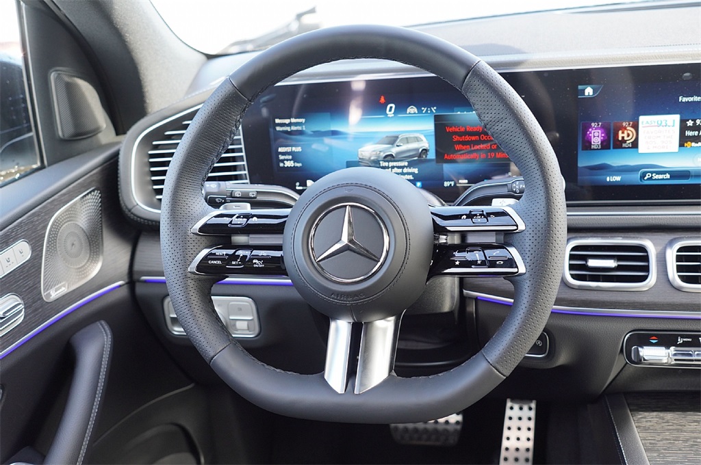 2026 Mercedes Benz GLS 450 4MATIC photo 15