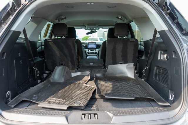 2023 Ford Explorer XLT photo 10