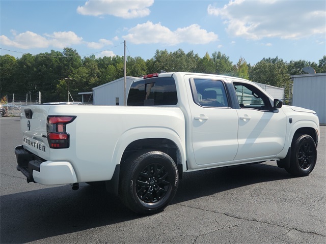 2026 Nissan Frontier Crew Cab SV photo 3