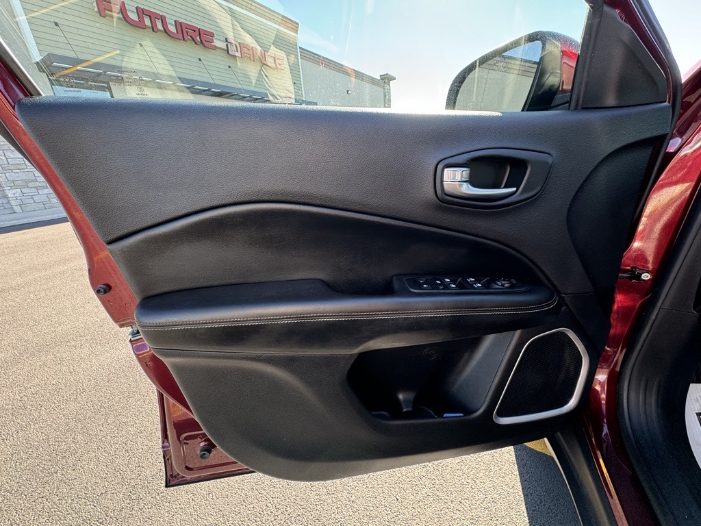 2020 Jeep Compass North Edition Latitude photo 21