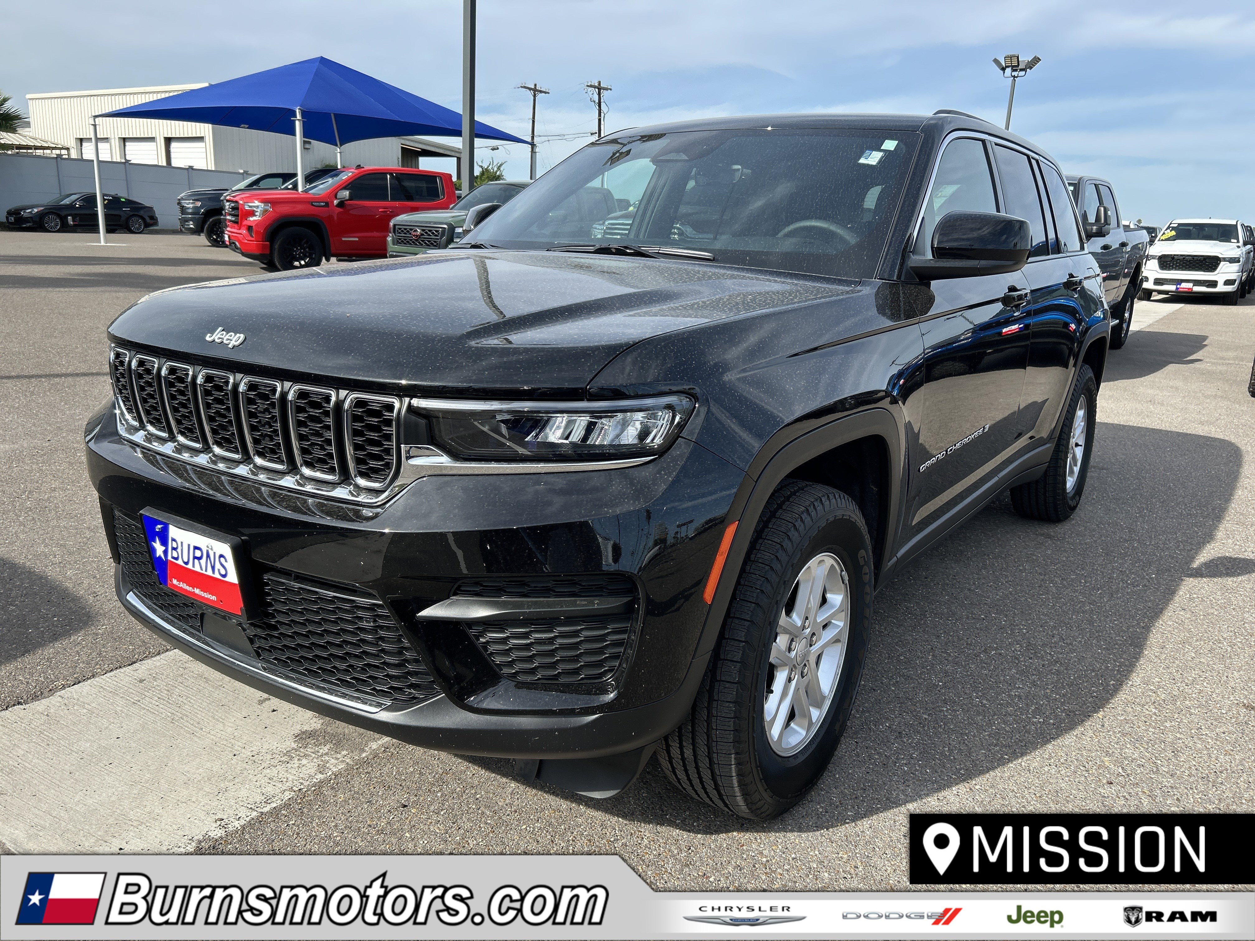 2025 Jeep Grand Cherokee Laredo's photo
