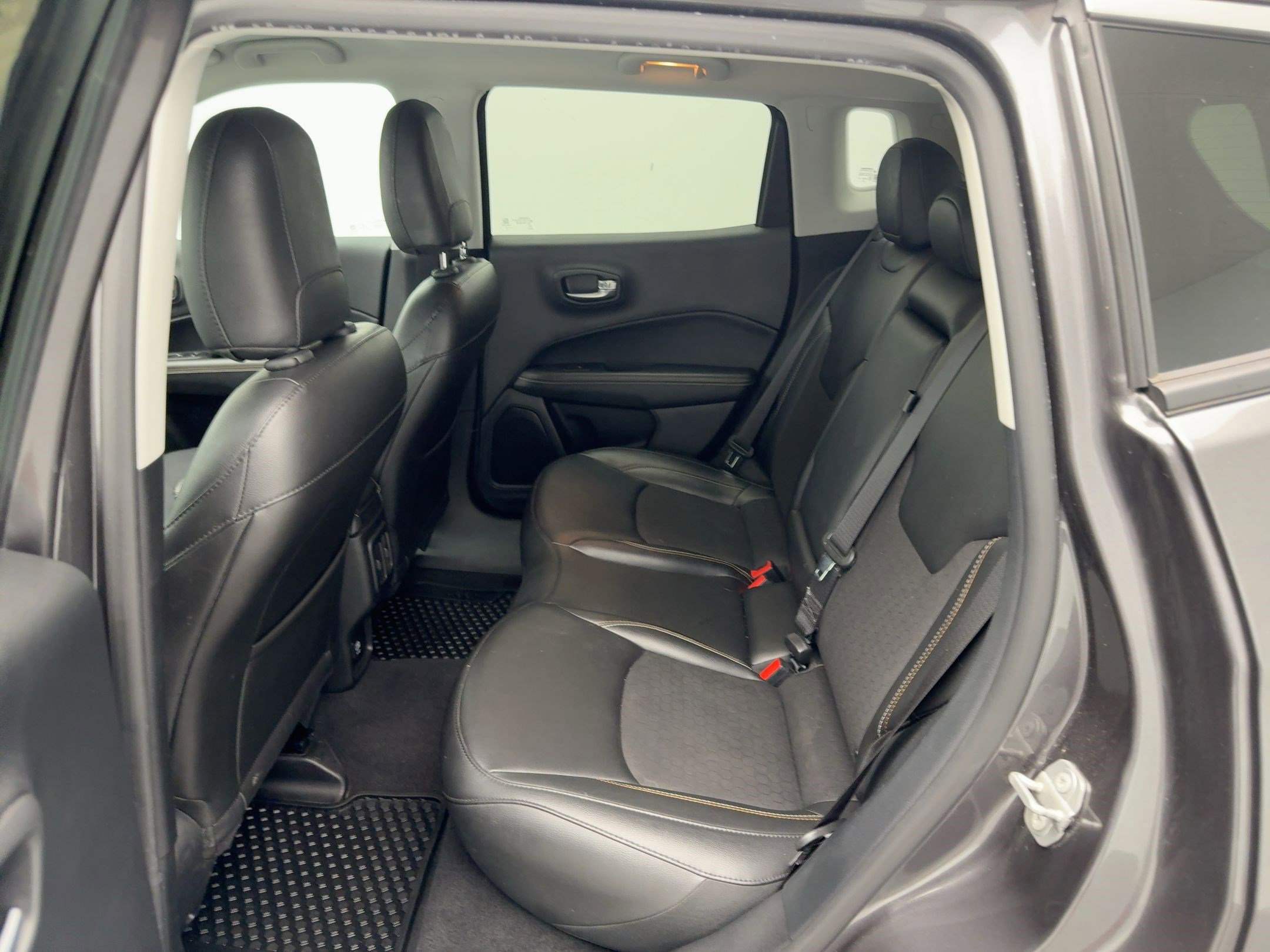 2020 Jeep Compass Latitude photo 15