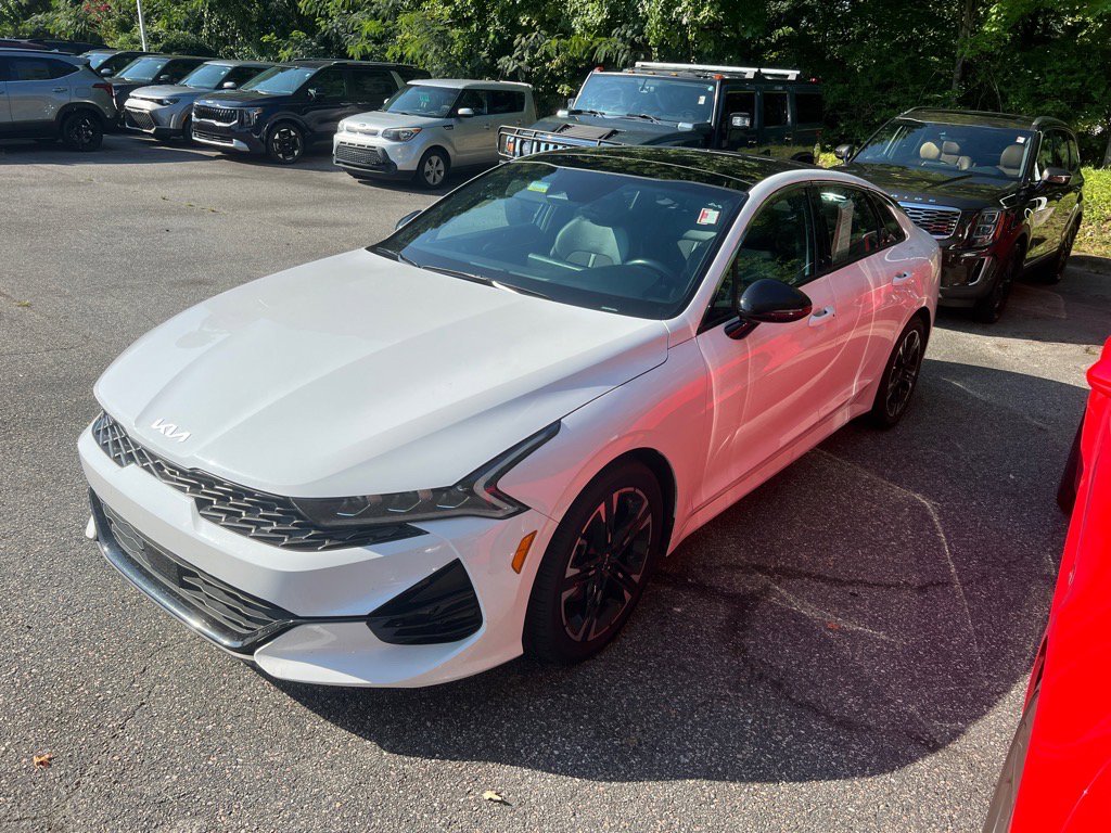 2023 Kia K5 GT-Line photo 3