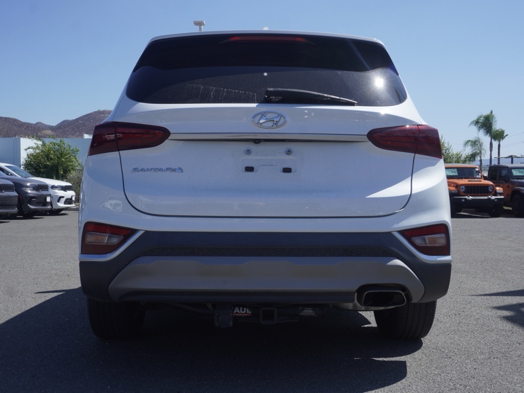 2020 Hyundai Santa Fe SEL photo 3