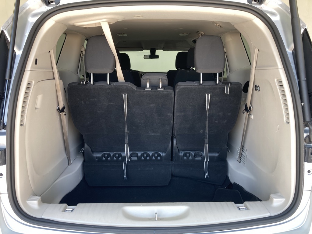 2022 Chrysler Voyager LX photo 18