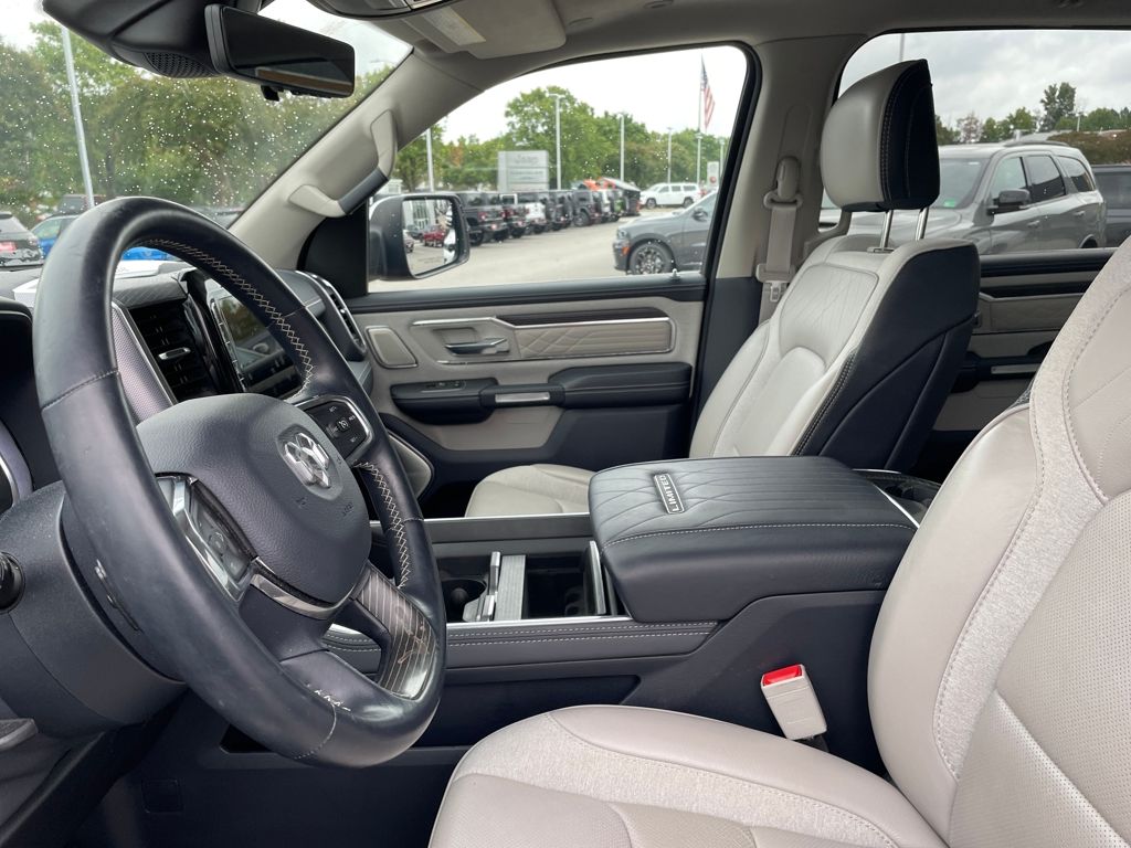 2023 Ram 1500 Limited photo 2