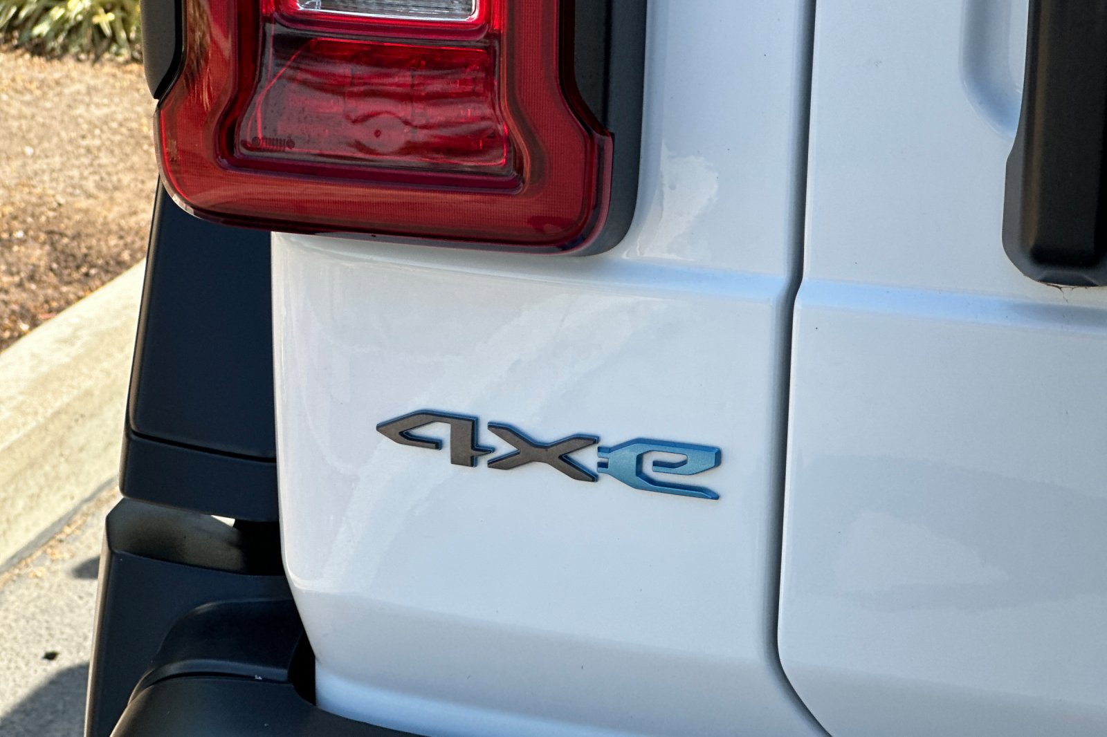 2024 Jeep Wrangler Rubicon 4xe photo 27