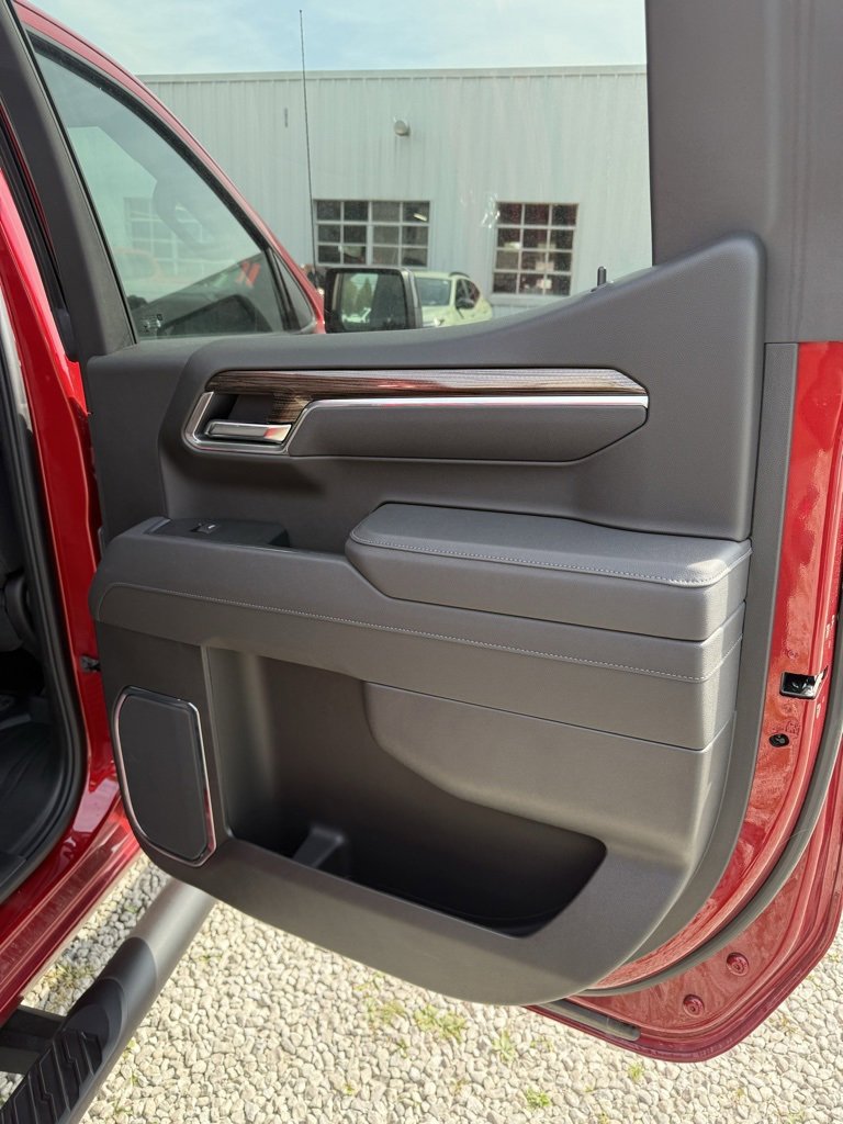 2025 Chevrolet Silverado 1500 RST photo 29
