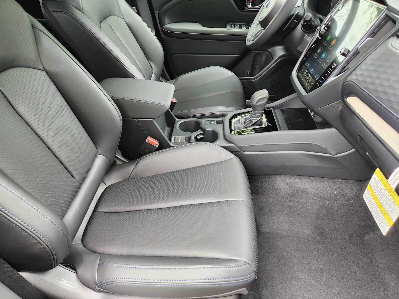 2025 Subaru Forester Limited photo 8