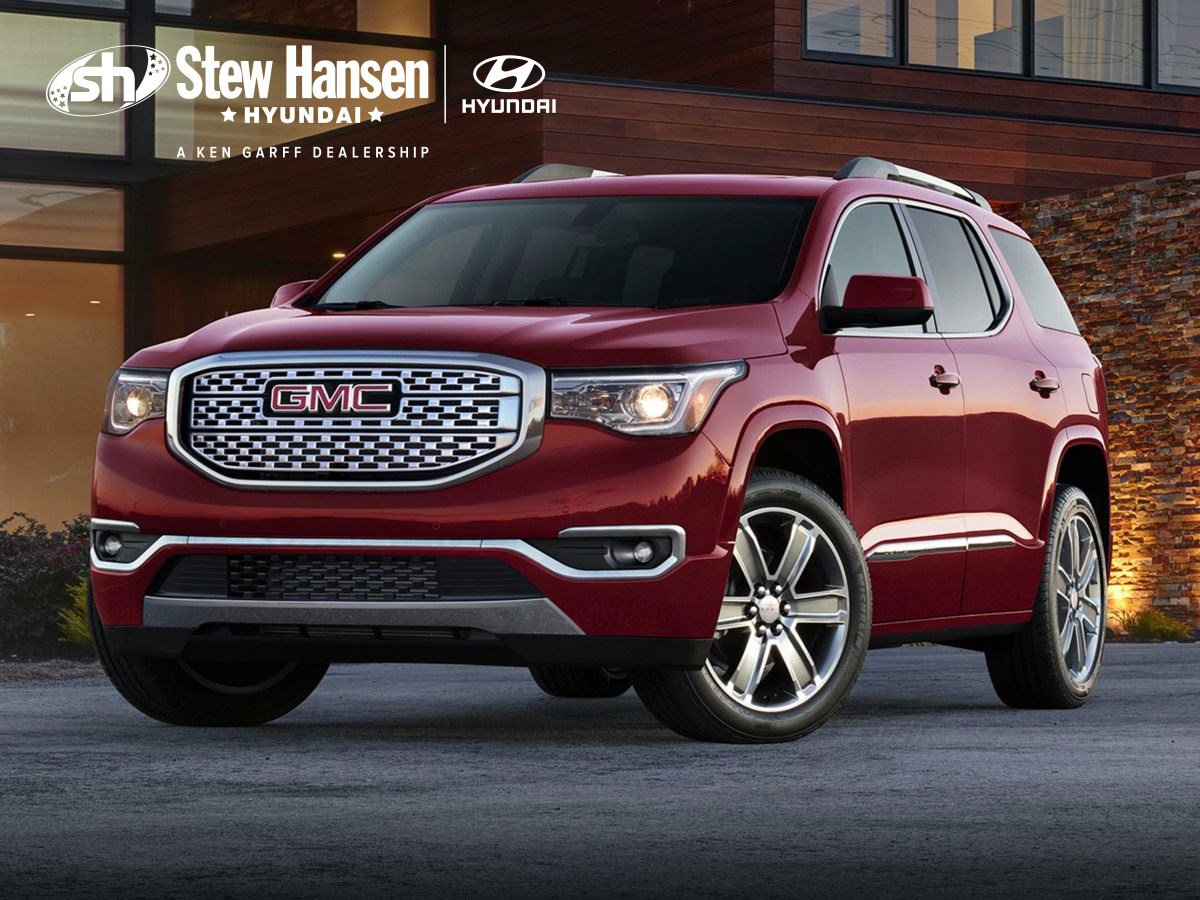 2017 GMC Acadia Denali's photo
