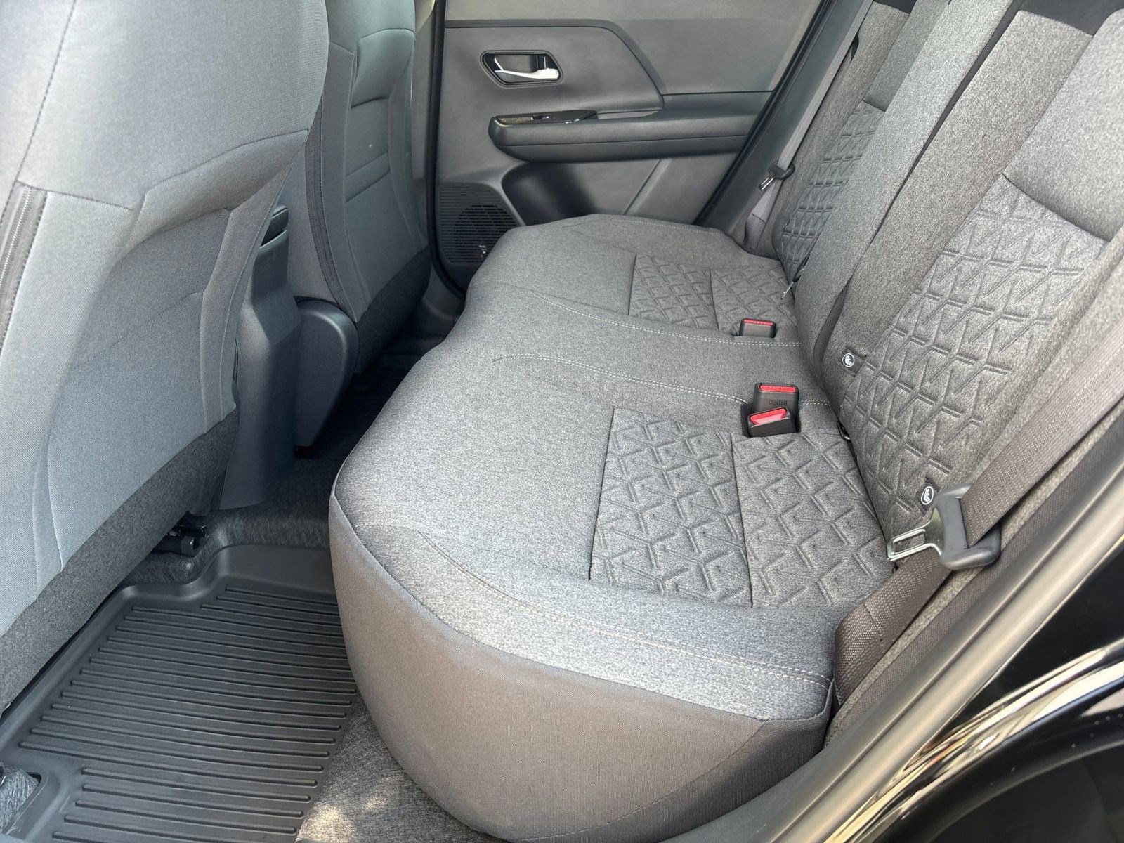 2026 Nissan Kicks SV photo 15