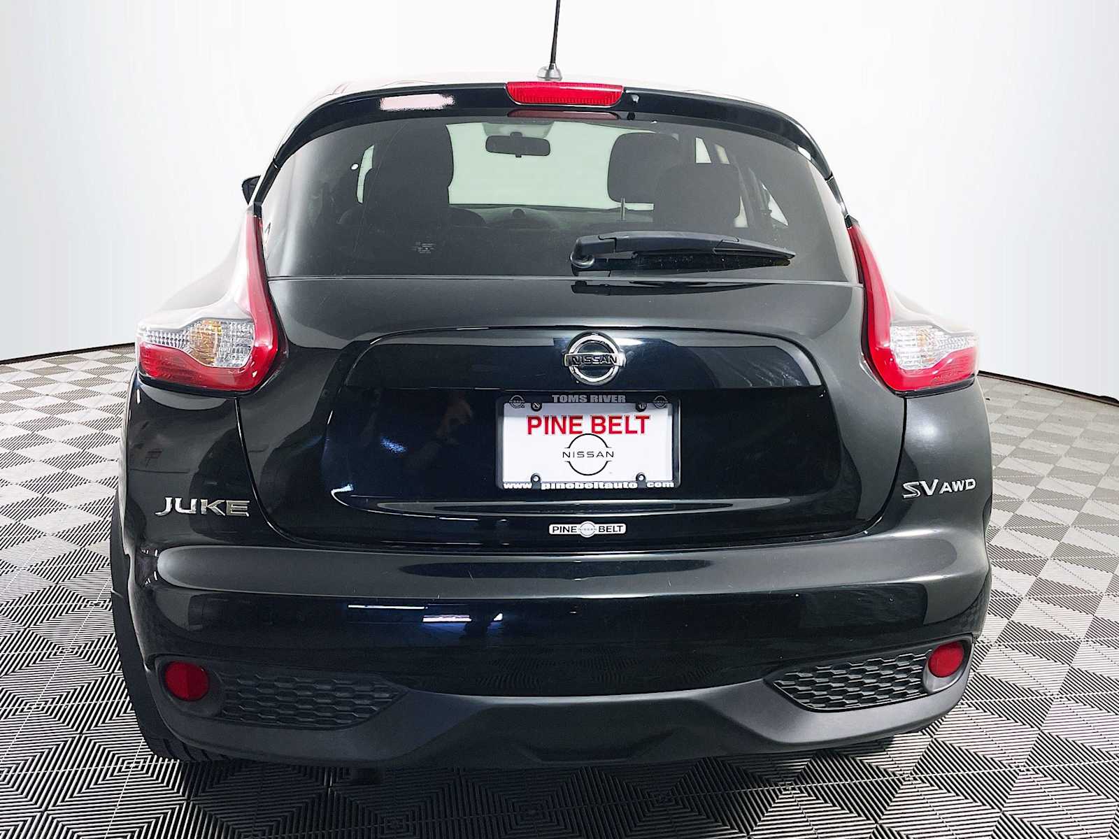 2017 Nissan Juke SV photo 4