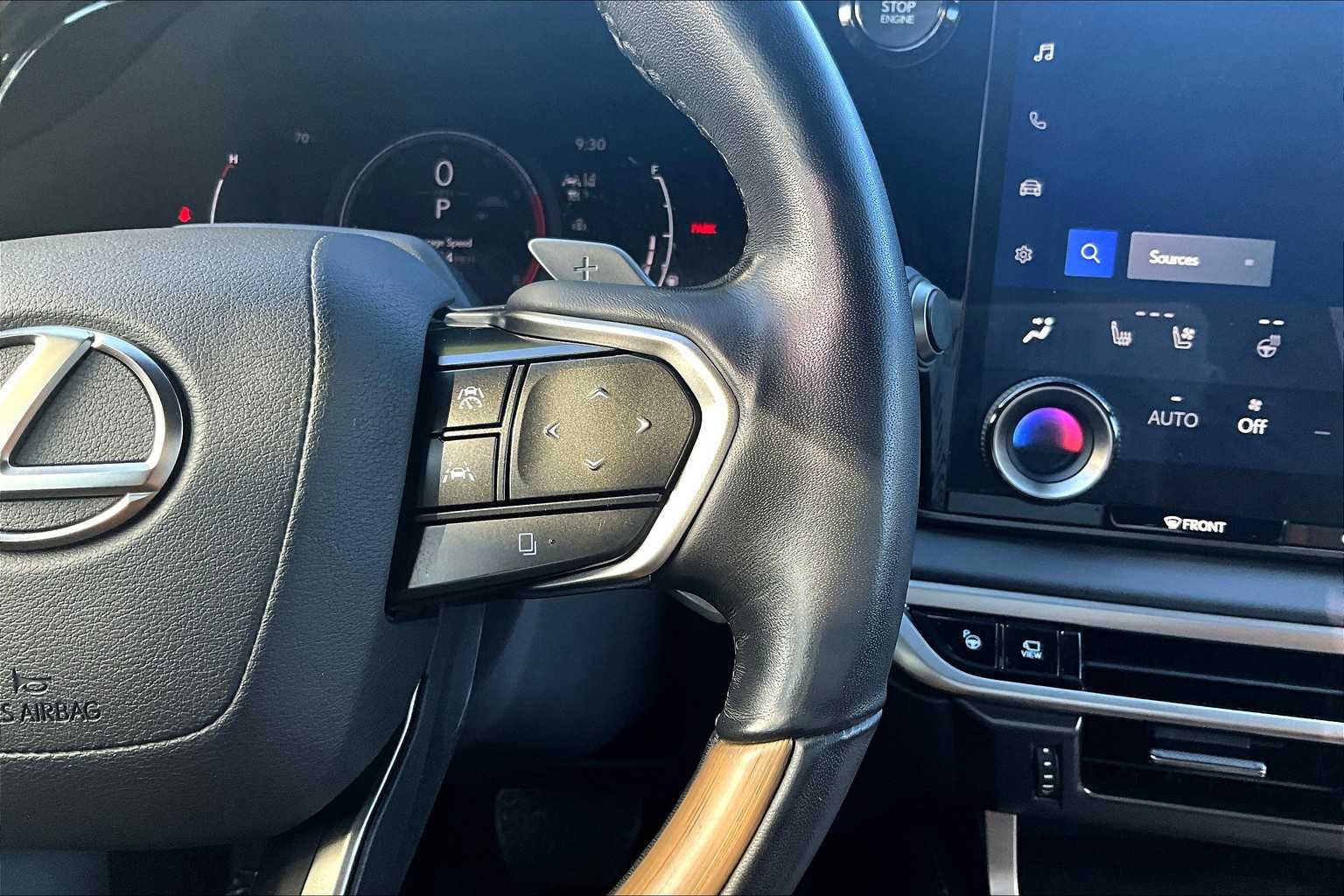 2023 Lexus RX Premium AWD photo 23