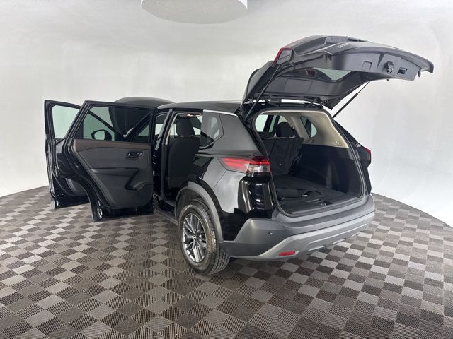 2023 Nissan Rogue S photo 12