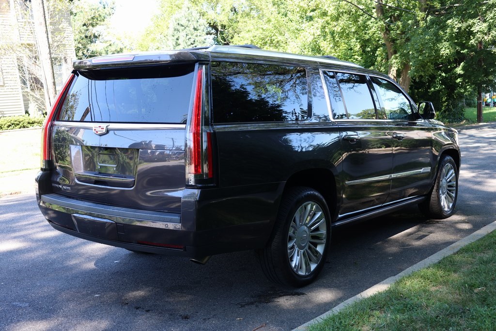 2017 Cadillac Escalade ESV Platinum photo 26