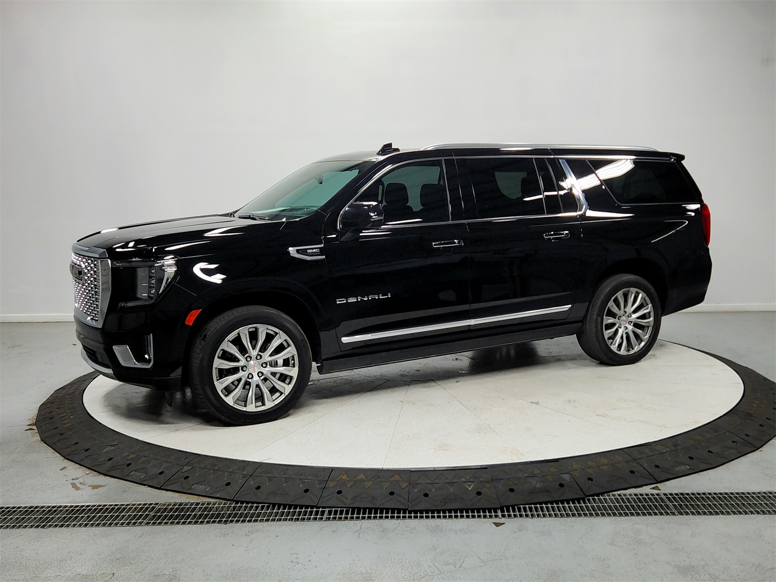 2022 Gmc Yukon XL Denali photo 3