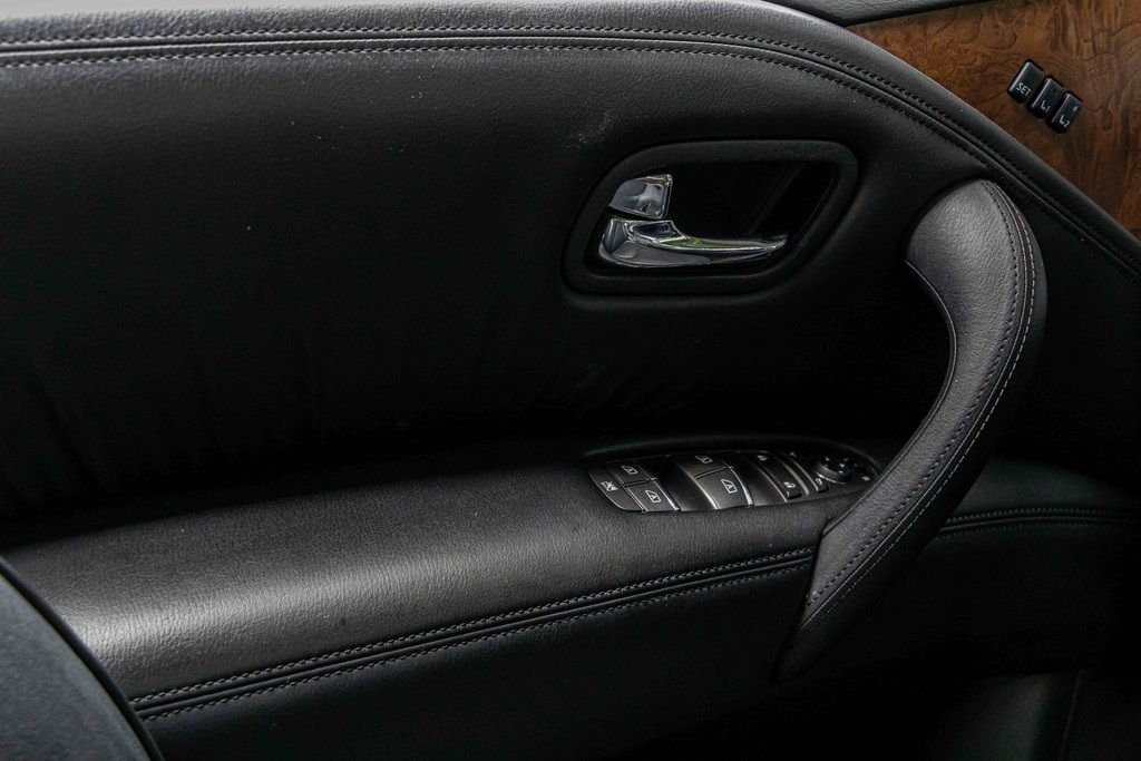 2023 Nissan Armada SL photo 14