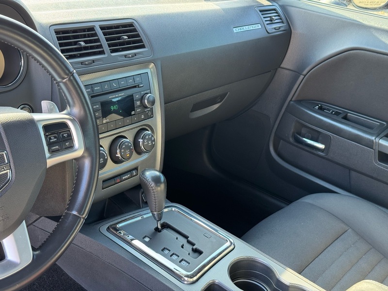 2013 Dodge Challenger R/T photo 14