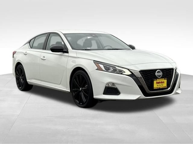 2022 Nissan Altima SR