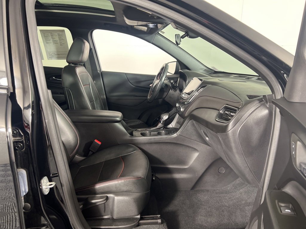 2023 Chevrolet Equinox RS photo 2