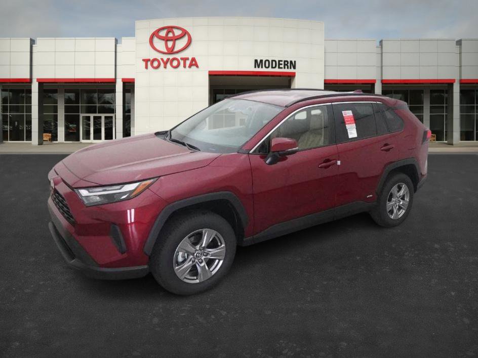 2025 Toyota RAV4 LE's photo