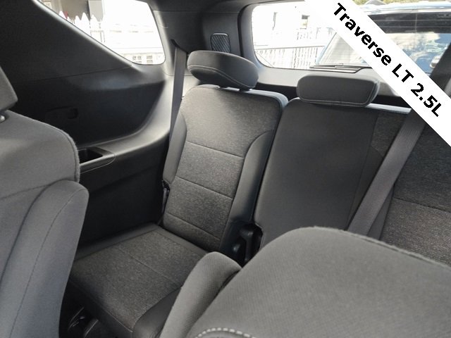 2025 Chevrolet Traverse photo 15