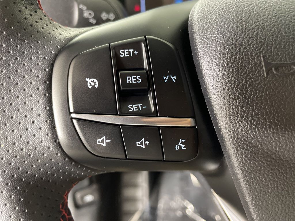 2024 Ford Escape ST-Line photo 25