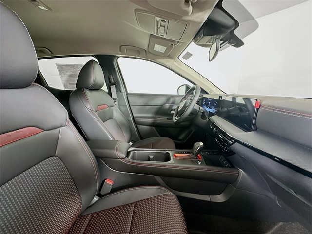 2026 Nissan Kicks SR photo 21