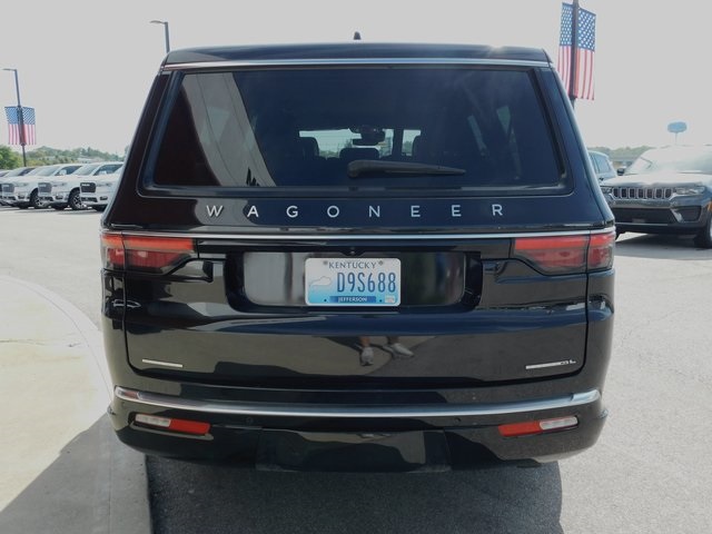 2023 Jeep Wagoneer L Series II photo 6