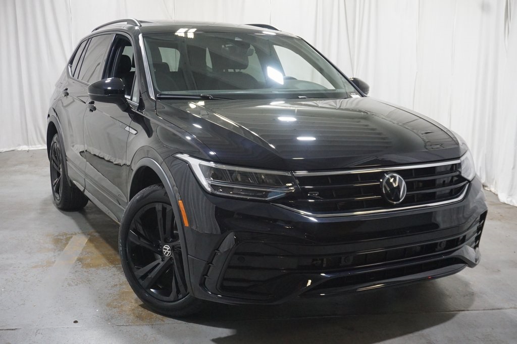 2024 Volkswagen Tiguan SE R-Line Black photo 4