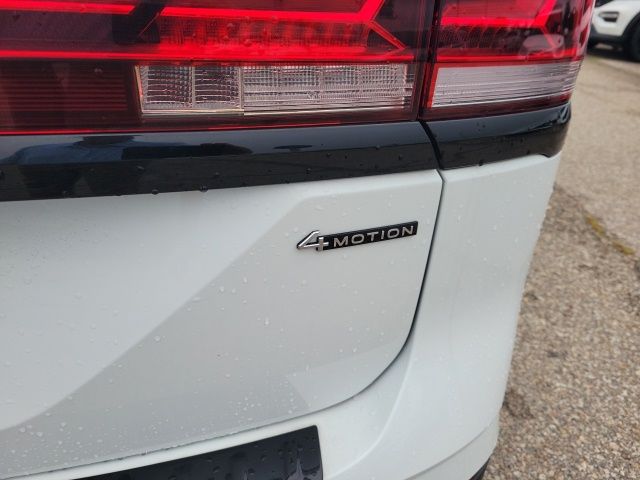 2024 Volkswagen Atlas Peak Edition SE Technology photo 21