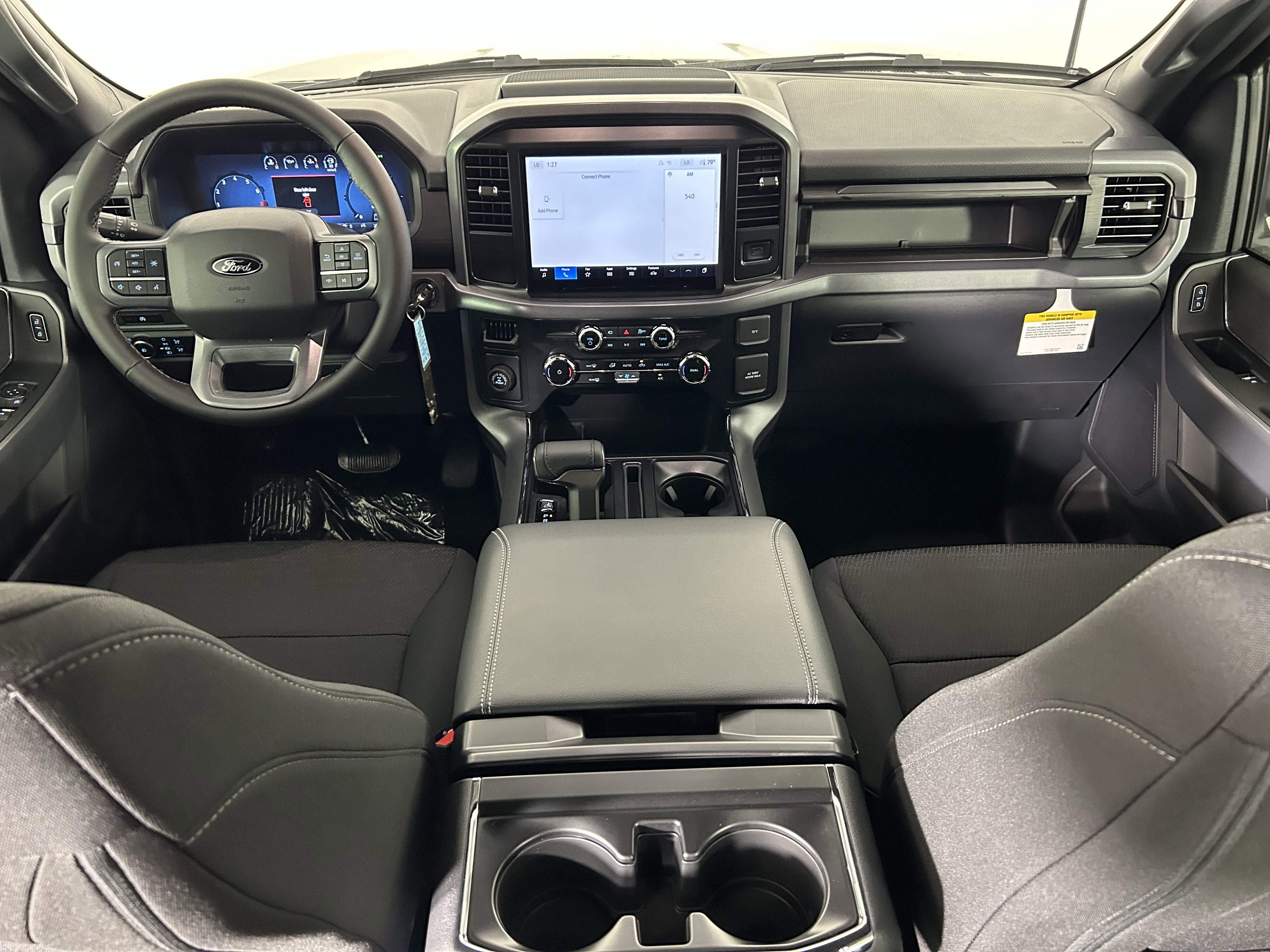 2025 Ford F-150 XLT photo 2