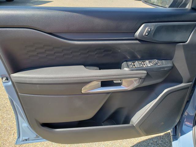 2025 Ford Ranger XLT photo 13