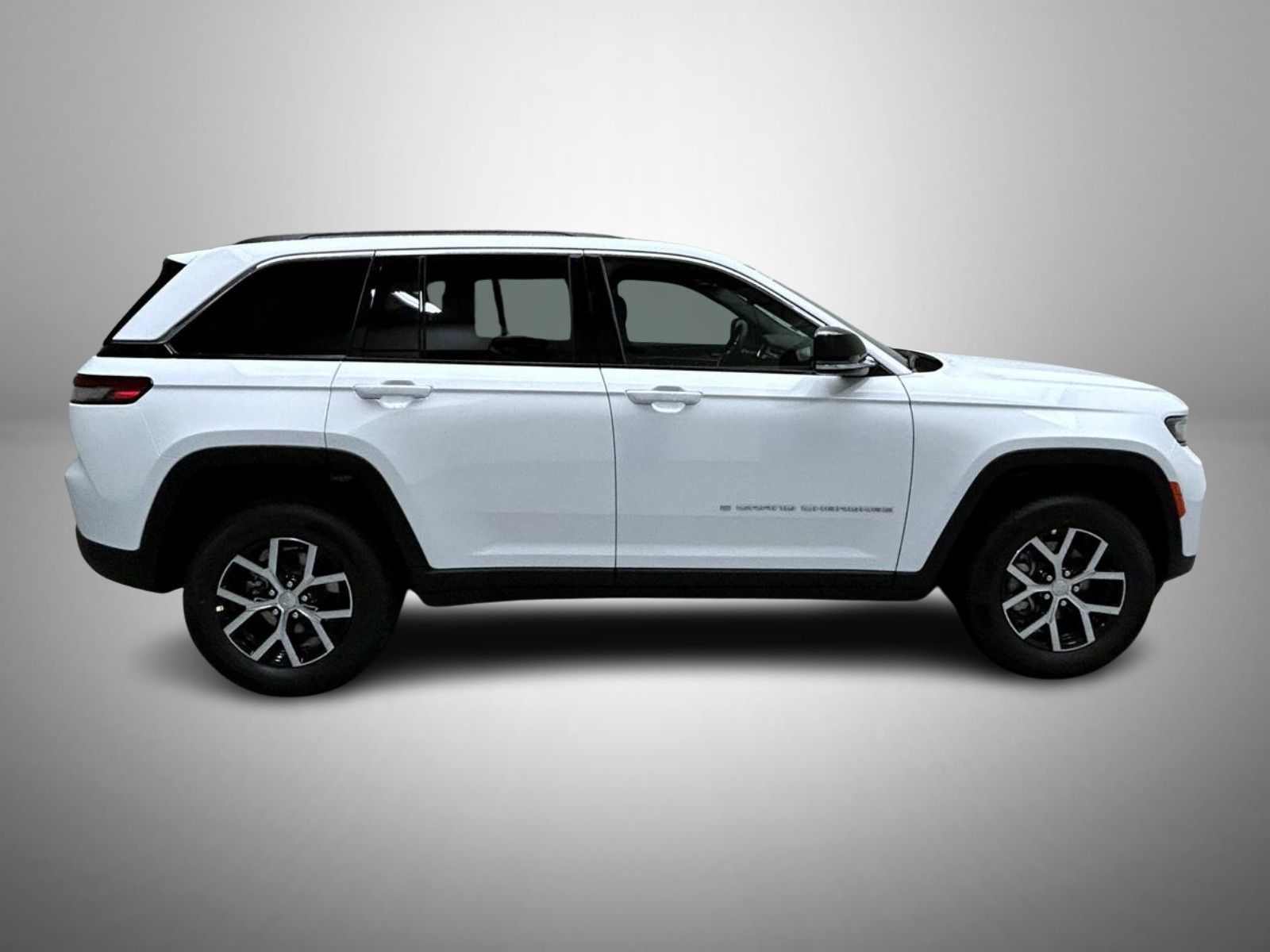 2025 Jeep Grand Cherokee Limited photo 2
