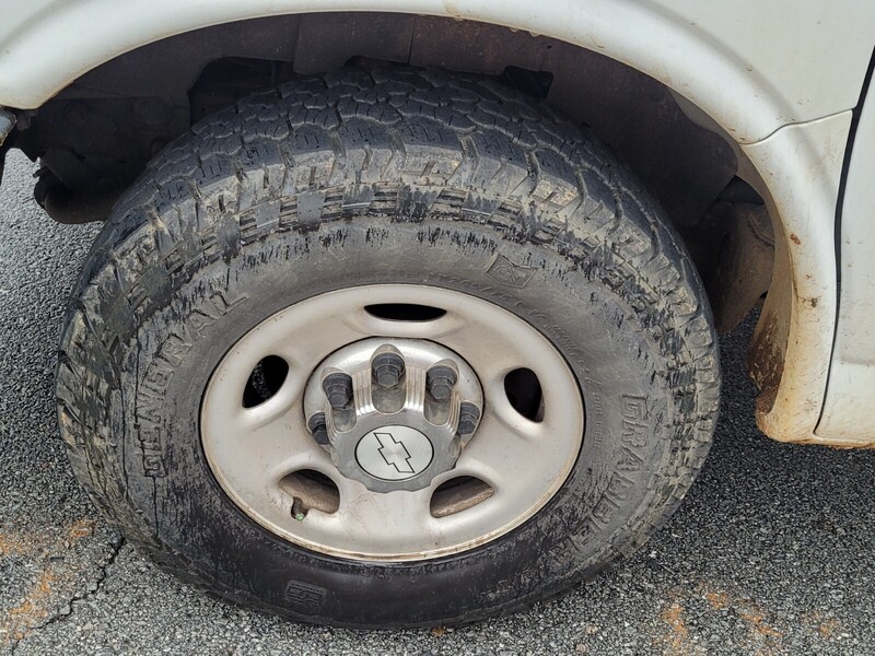 2019 Chevrolet Express 3500 LT Passenger photo 4