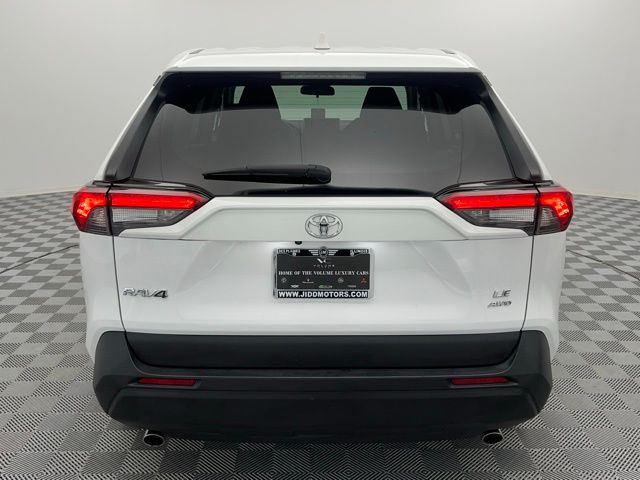 2024 Toyota RAV4 LE photo 4