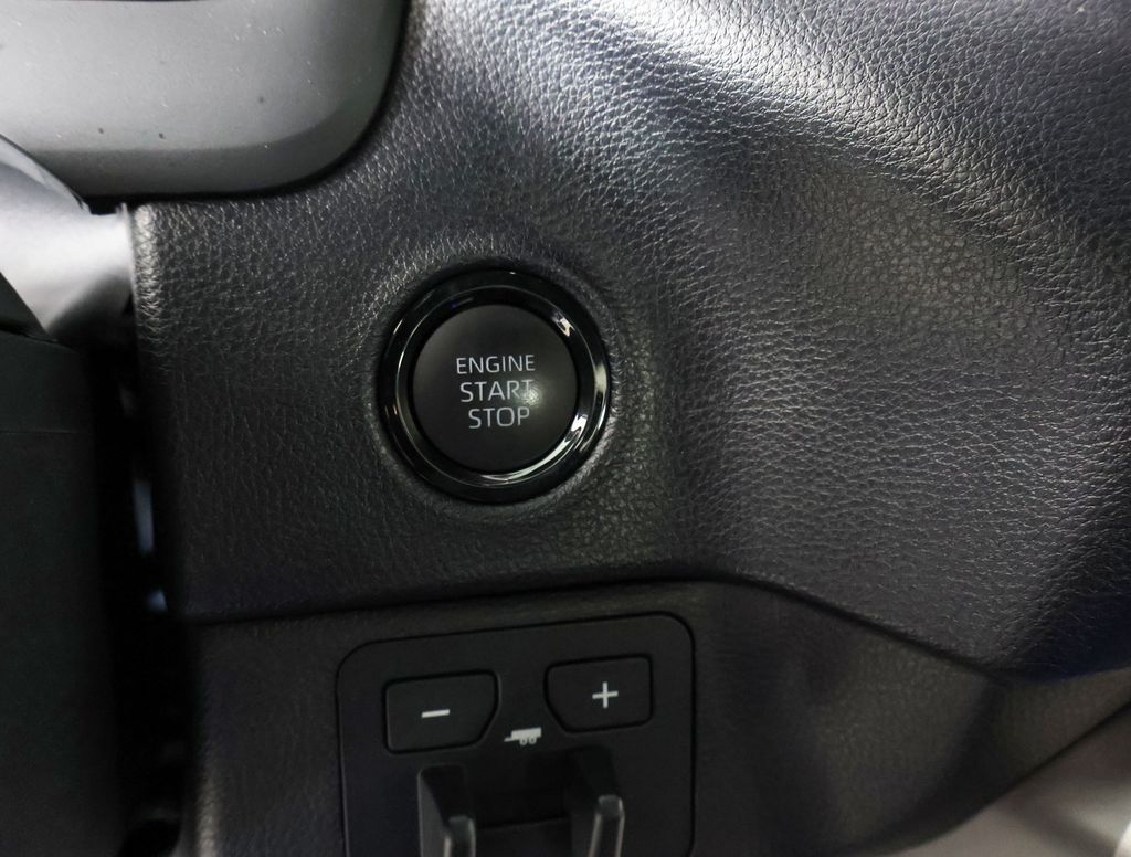 2025 Toyota Tundra SR5 photo 11