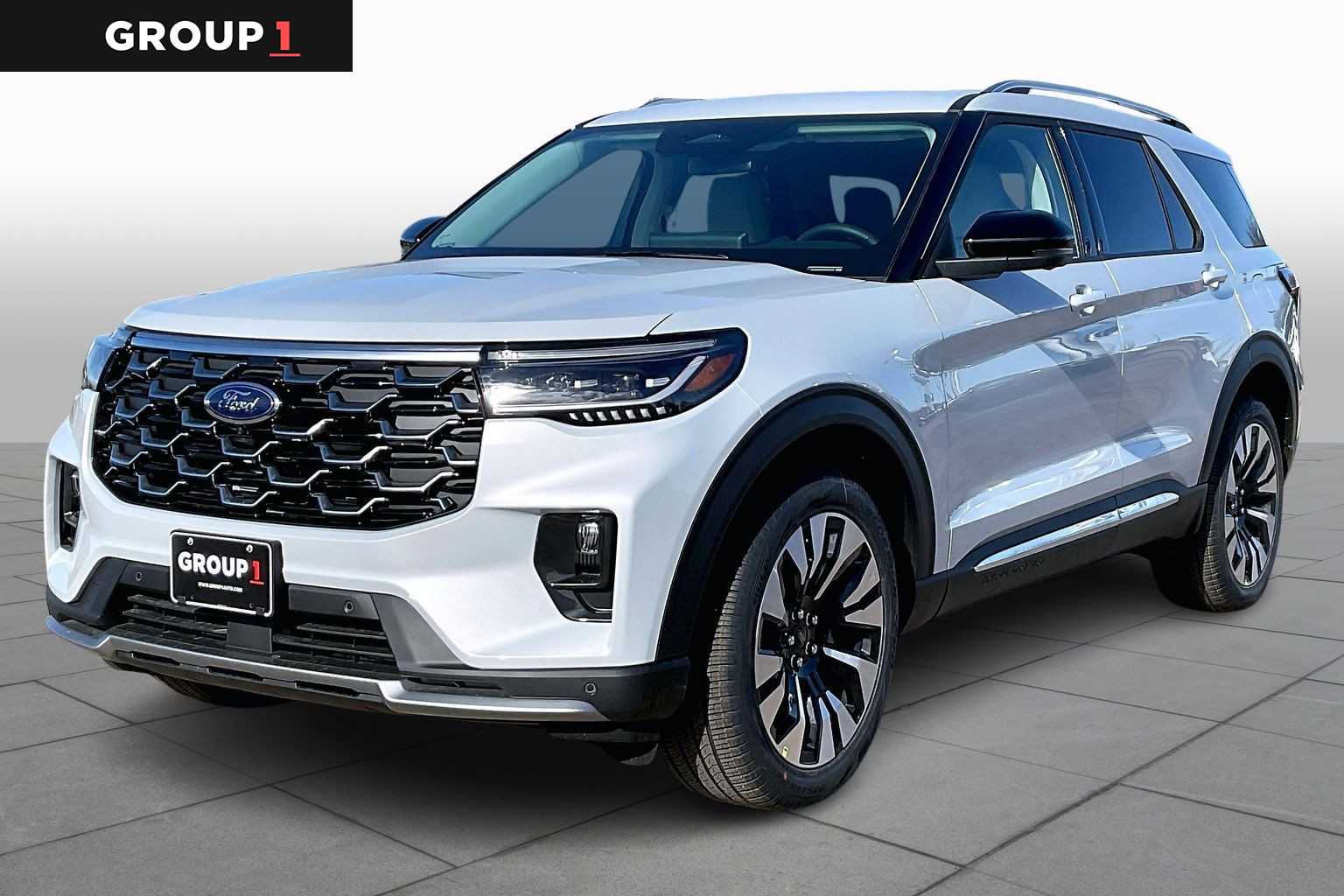 2026 Ford Explorer Platinum's photo