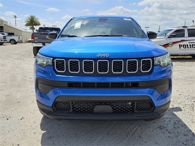 2024 Jeep Compass Sport photo 2