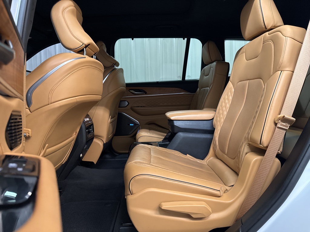 2021 Jeep Grand Cherokee L Summit photo 28